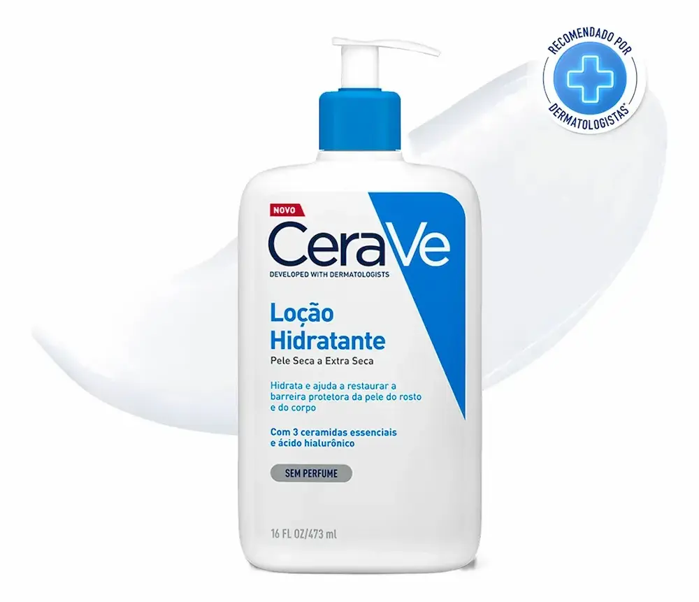 Pote do creme hidratante CeraVe com válvula pump em um ambiente de banheiro limpo.