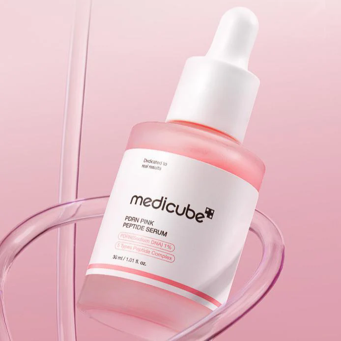 Embalagem do Medicube PDRN Pink Peptide, sérum coreano para brilho e anti-idade.