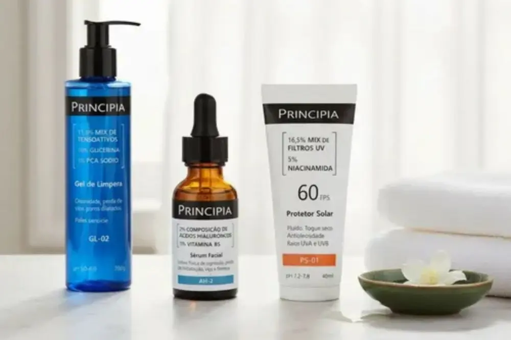 rotina de skincare com gel de limpeza sérum e protetor solar Principia